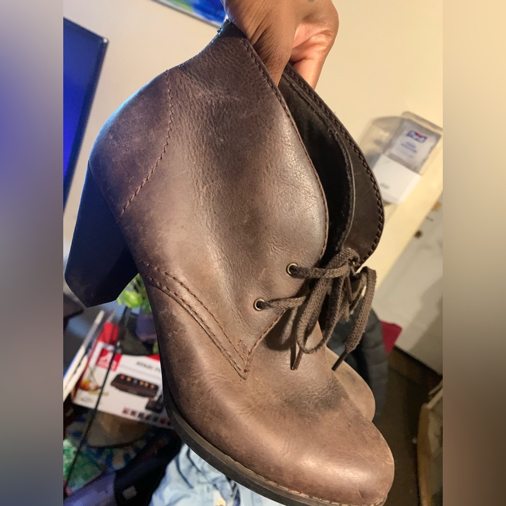Women’s Chocolate Brown Clark’s Boots! Good condition